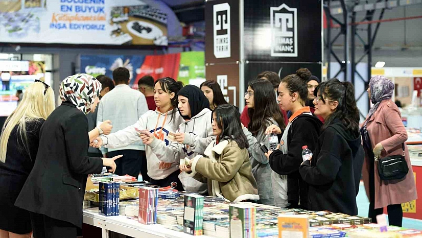 Yüzlerce yazar ve yayınevi Malatya'da kitapseverlerle buluştu