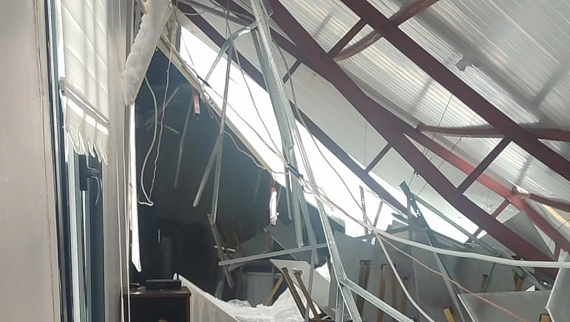 Malatya'da yoğun kardan çatı çöktü