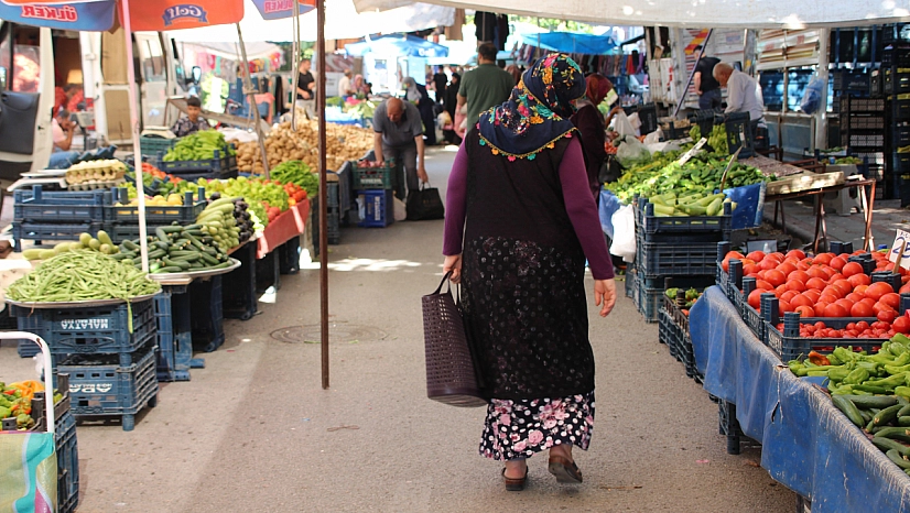 Malatya'da Pazar, Fiyatları Düşüyor mu? İşte Perşembe Pazar Fiyatları...
