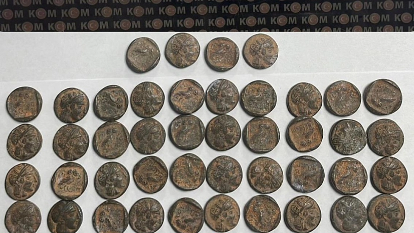 Ev, iş yeri ve depoyu müzeye çevirdiler!