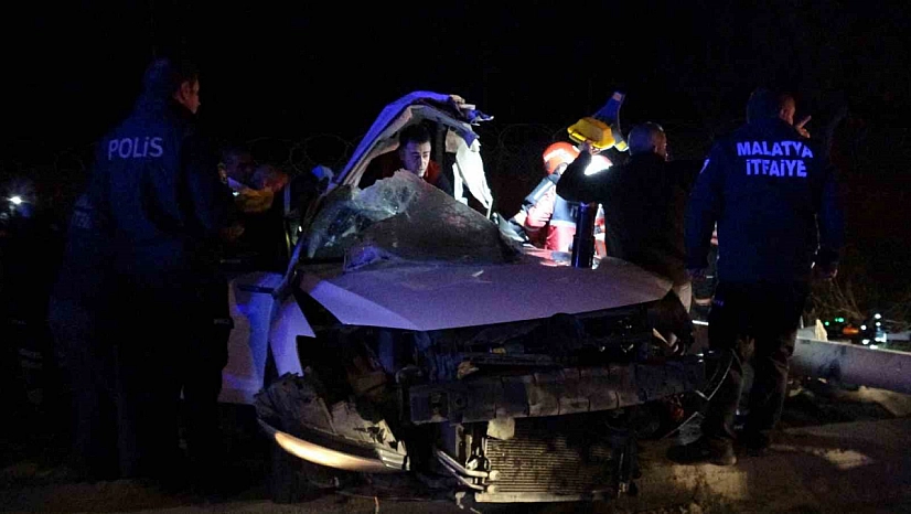 Malatya Elazığ Yolunda Kaza!: 1'i ağır 2 yaralı