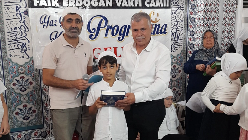 Malatya'da yürekleri ısıtan görüntü: Harçlıklarını biriktirip Filistin'e gönderdiler!