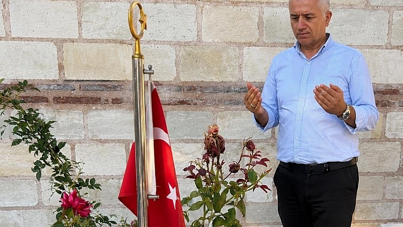 'O gece Türkiye diz çökmedi'