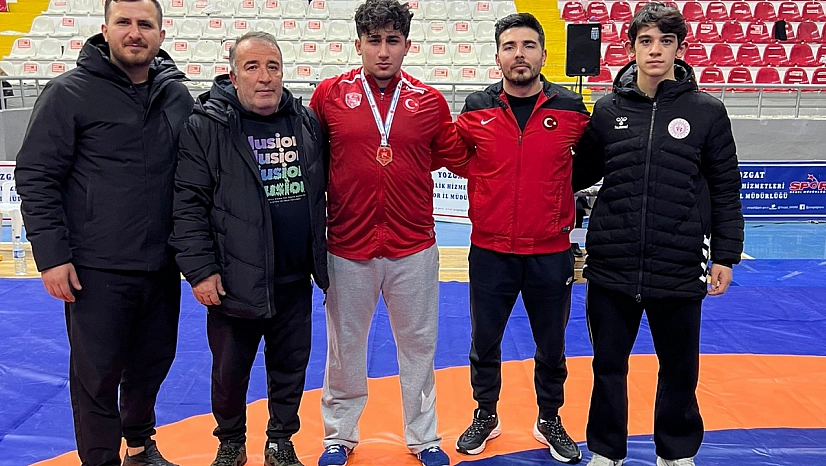 Malatyalı Güreşçiler Minderde Devleşti: Şampiyonluk Vizesi Geldi!