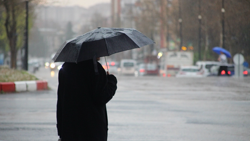 Meteoroloji'den 'Sarı kodlu' uyarı: Saat verildi, fırtına ve sağanak geliyor!