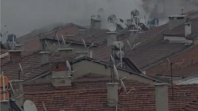 Metruk binada yangın çıktı