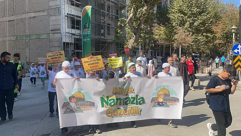 'Hayatın Merkezinde Namaz Olmalı'