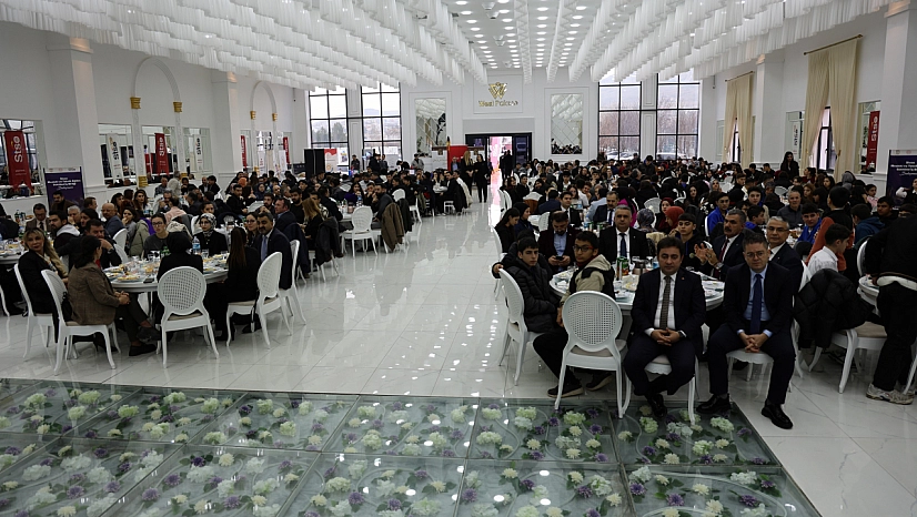 Öğrenciler, meslek sektörleri temsilcileri ile buluştu