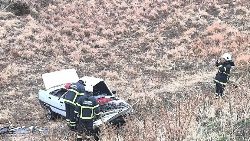 Otomobil şarampole yuvarlandı: 3 yaralı