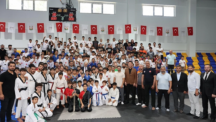 Şanlıurfa'da yaz spor okulları sezonu açıldı
