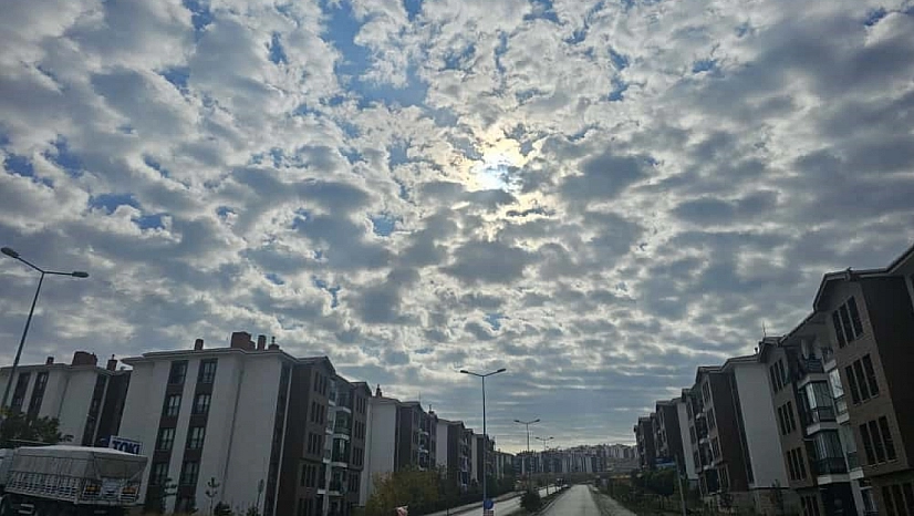 Sirrokümülüs bulutları görenleri mest etti