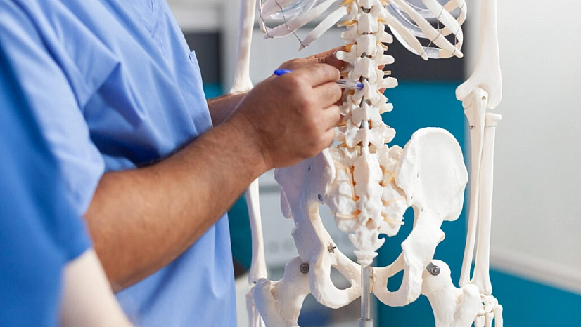 Sırt ağrısına dikkat: Kemik Erimesinin Belirtisi Olabilir