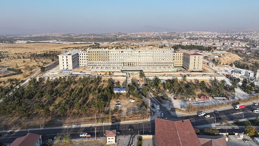 Sözler yine tutulmadı: Malatya Adalet Sarayı adli yıla da yetişmedi!