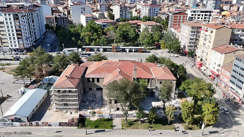 Tarihi öğretmenevi, millet kütüphanesi ve eğitim müzesi oluyor