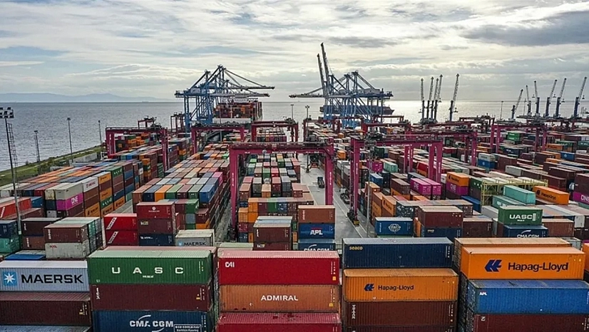 İsrail gemilerine trafik kısıtlandı