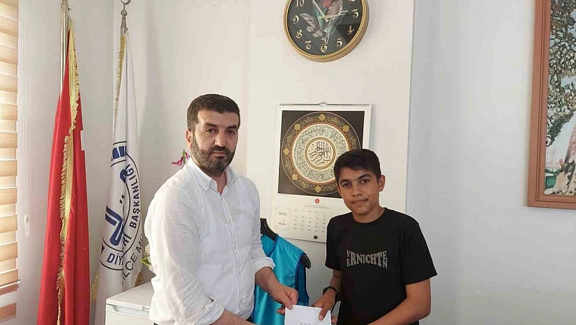 Umre ödüllü yarışmada dereceye girenler ödüllendirildi