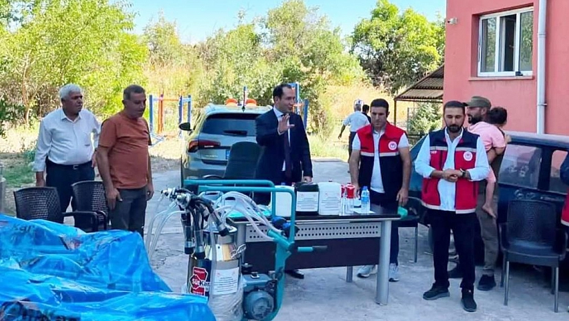 Üreticilere süt sağım makinesi dağıtıldı