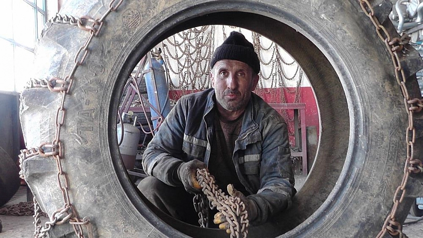 Usta eliyle zincirler yeniden yollara dönüyor