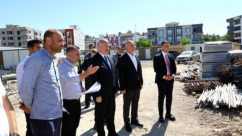 Vali Küçük, yapımı süren kültür merkezinde incelemelerde bulundu