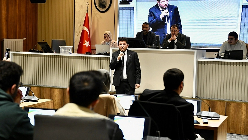 Yeşilyurt Genç Meclis'in yeni başkanı Yusuf Salih Tatar oldu