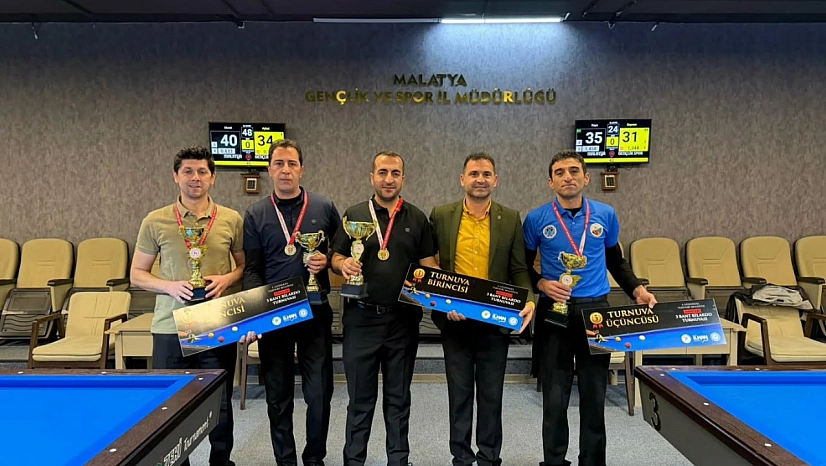 Yeşilyurt'ta Ödüllü 3 Bant Bilardo Turnuvası Tamamlandı