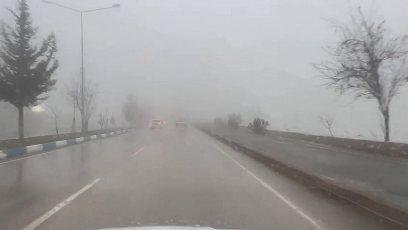 Yoğun sis ve sağanak etkili oldu