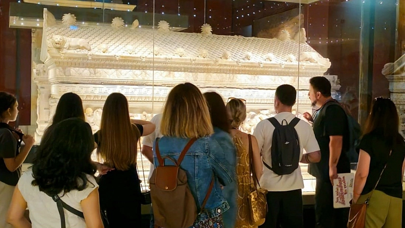 Yüz binlerce insan kültürel rotalara yöneldi