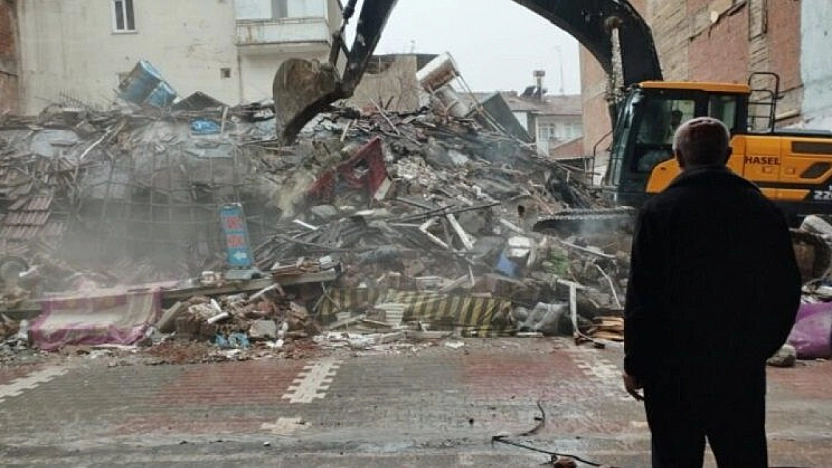 19 kişiye mezar olan Ermeç Apartmanı'nda karot örnekleri yanlış mı alındı?