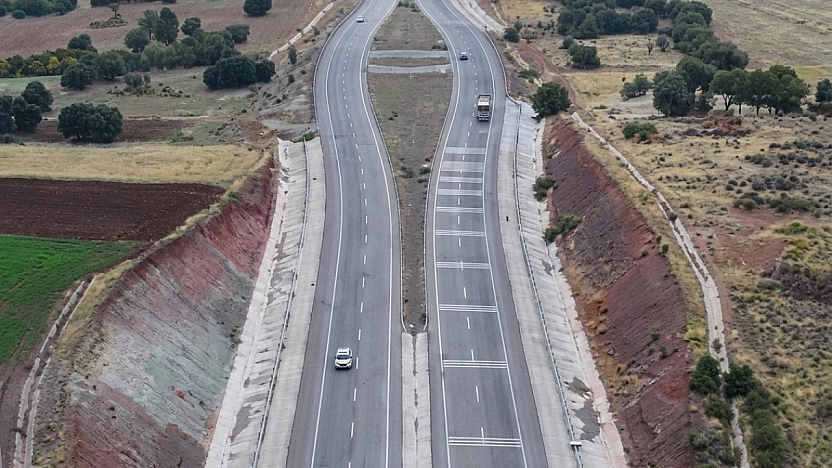 Malatya Sivas Yolu 4 yılda tamamlandı: 8 tünel, 14 köprü....