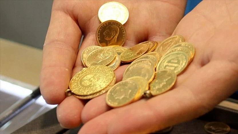 Altın güne tarihi rekorla başladı… Gram altın zirveye oynuyor…