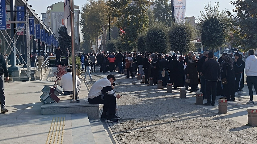 Başvurular Başladı: Malatya'da uzun kuyruklar oluştu….