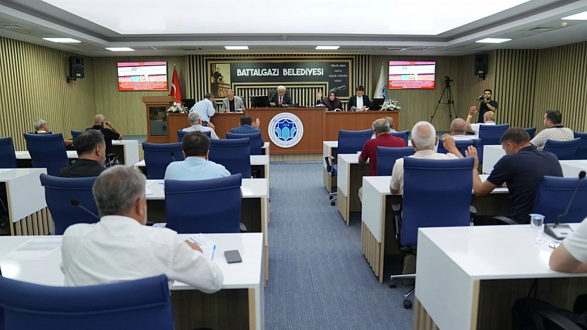 Battalgazi Belediye Meclisi onayladı: Cezmi Kartay şehir merkezinden çıkarıldı
