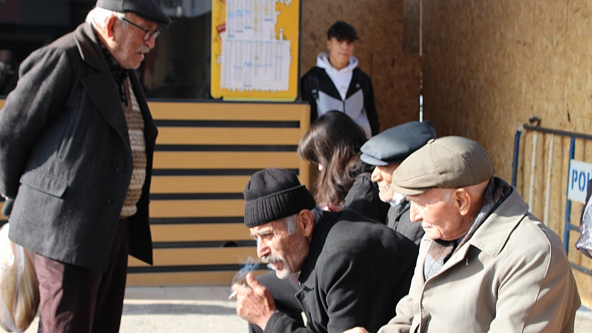 Deprem yaşlıları yalnızlığa mahkum etti!