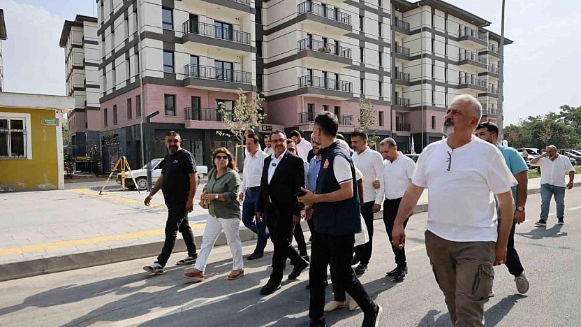 Malatya'da teslim süreci başladı: 274 aile yuvasına kavuştu