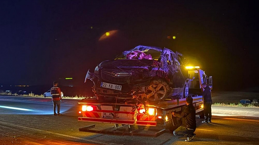 Kayseri-Malatya karayolunda otomobil takla attı: 11 yaşındaki çocuk öldü, 3 yaralı