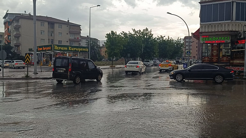 Malatya bir kez daha sele teslim: Yağmur değil, ihmal vurdu!
