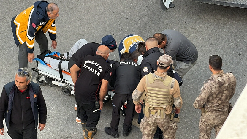 Malatya'da 16 yaşındaki genç alt geçide atladı!
