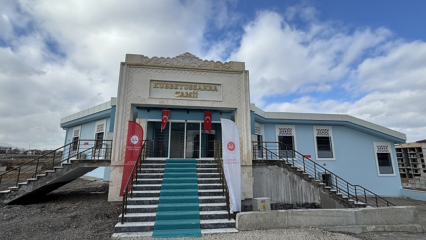 Malatya'da depremlerde yıkılan 125 camiden 57'si ibadete açıldı