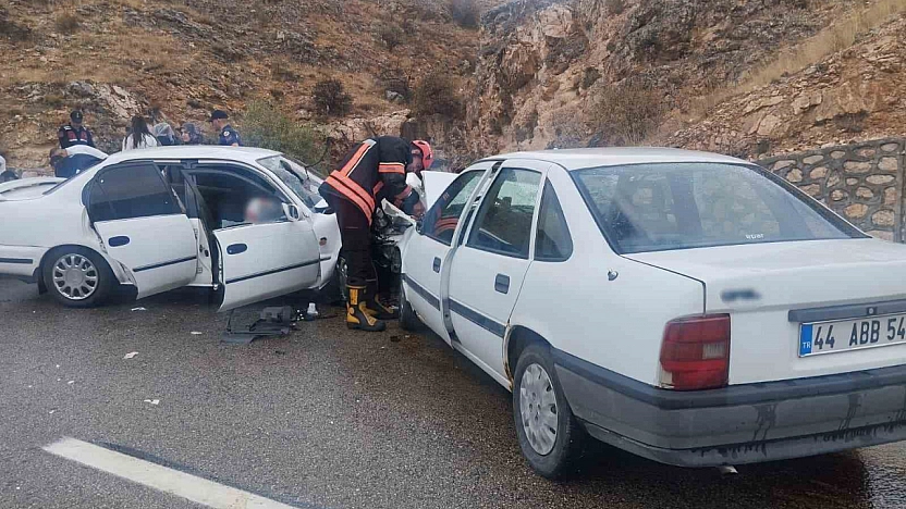 Malatya-Kayseri yolunda kaza: 6 yaralı | Ağır yaralılar var