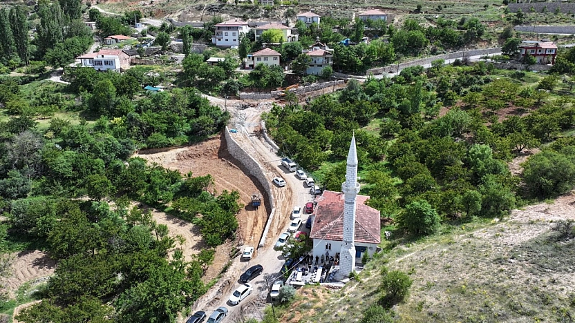 Malatya'da modern yol…! 4 metreden 9,5 metreye genişletiliyor…!