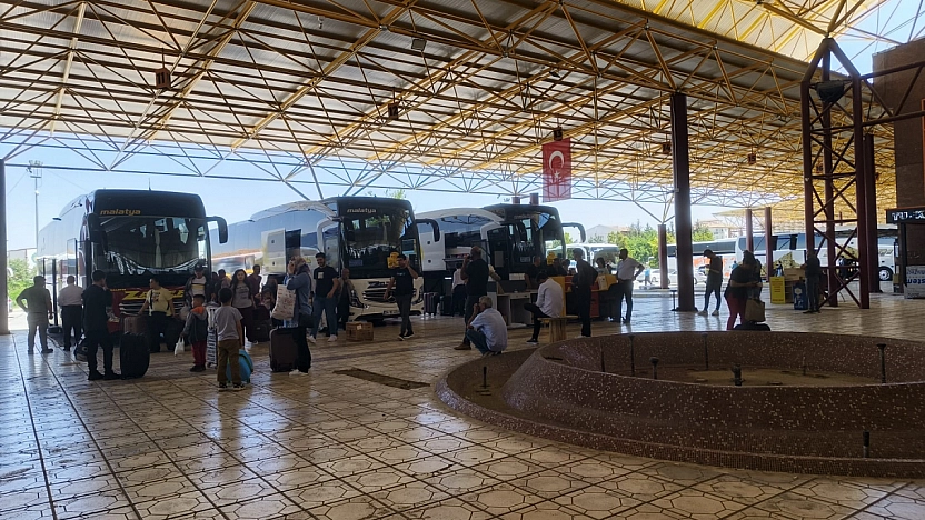 Malatya'da 'Nerede o eski bayramlar' dedirten görüntüler… | Talep yok, bilet çok 'Bu bayram evdeyiz'