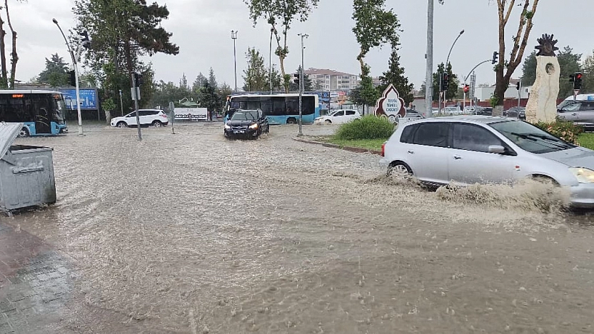 Malatya göle döndü, Büyükşehir 'kontrol altında'...!