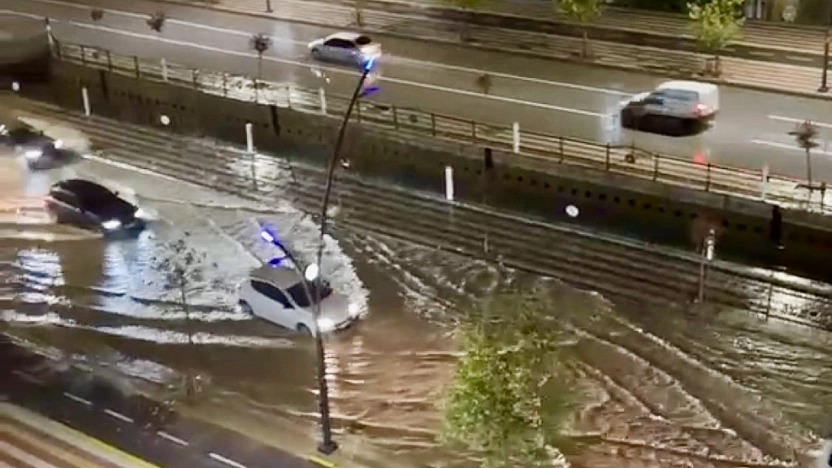 Malatya'da yine aynı manzara! Yağmur yağdı, yollar göle döndü