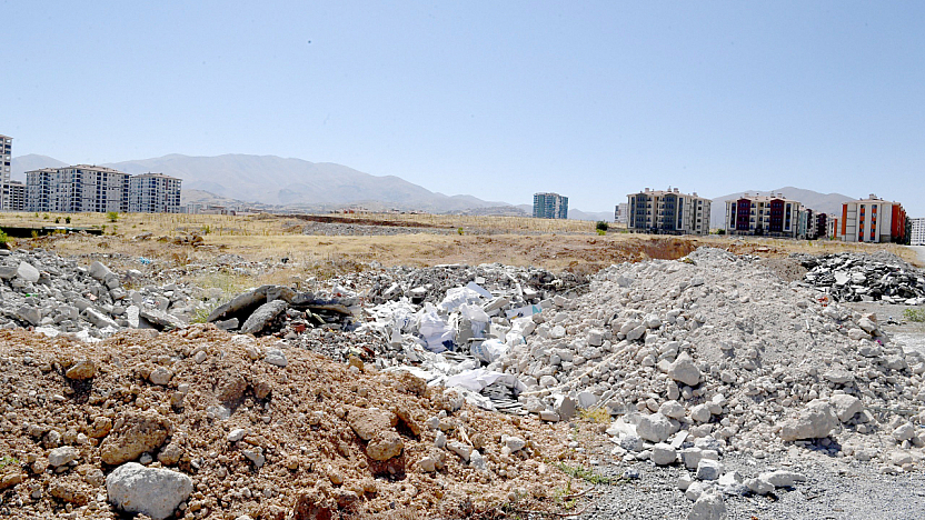 Malatya Toz ve Moloza Teslim: Başkan Yeni Farketti