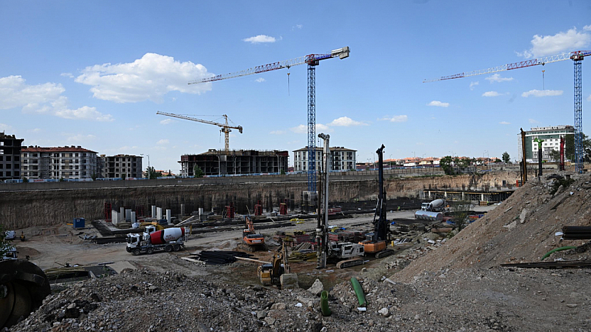 Malatya'ya dev proje: 60 kilometre kazıkla sağlamlaştırıldı | 735 bağımsız bölüm, 3 otel ve dev otopark!