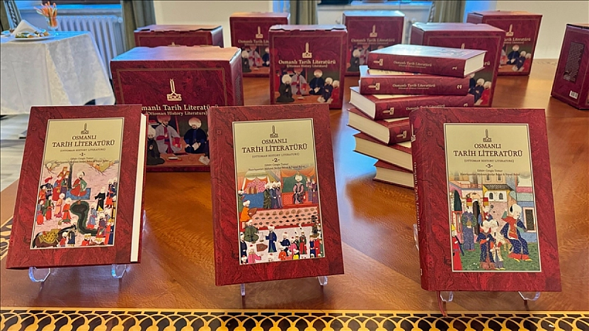 600 Yıl 6 Cilde Sığdırıldı