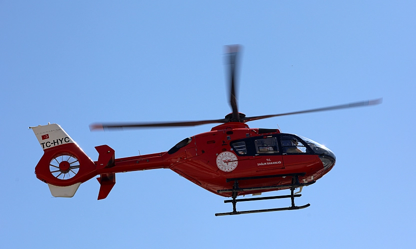 Ambulans helikopterle 'hızır' gibi yetişiyorlar