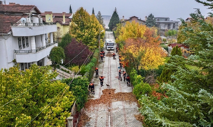 Yeşilyurt'ta temizlik çalışmaları hız kesmiyor: Başkan Geçit, ekiplere teşekkür etti