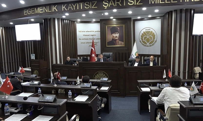 Büyükşehir mali krizde: Bir Süpürge İçin Bakanlığın Kapısı Çalındı