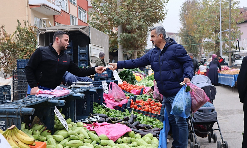 Cebini düşünen Malatyalılar, semt pazarını tercih ediyor! İşte güncel perşembe pazarı fiyatları..